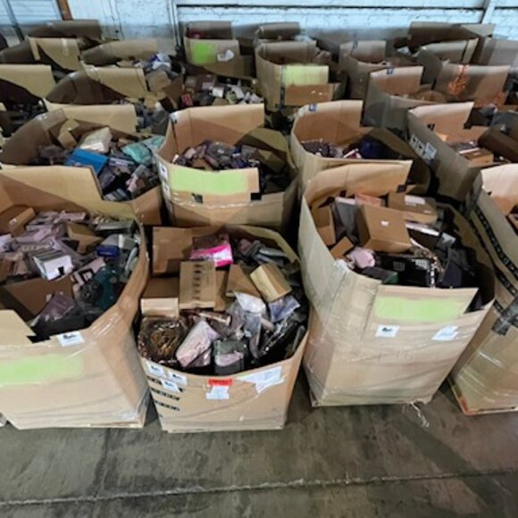 HBA Mystery Box 8 items plus free Kate Spade Gift worth +$40 NWT - Picture 3 of 5